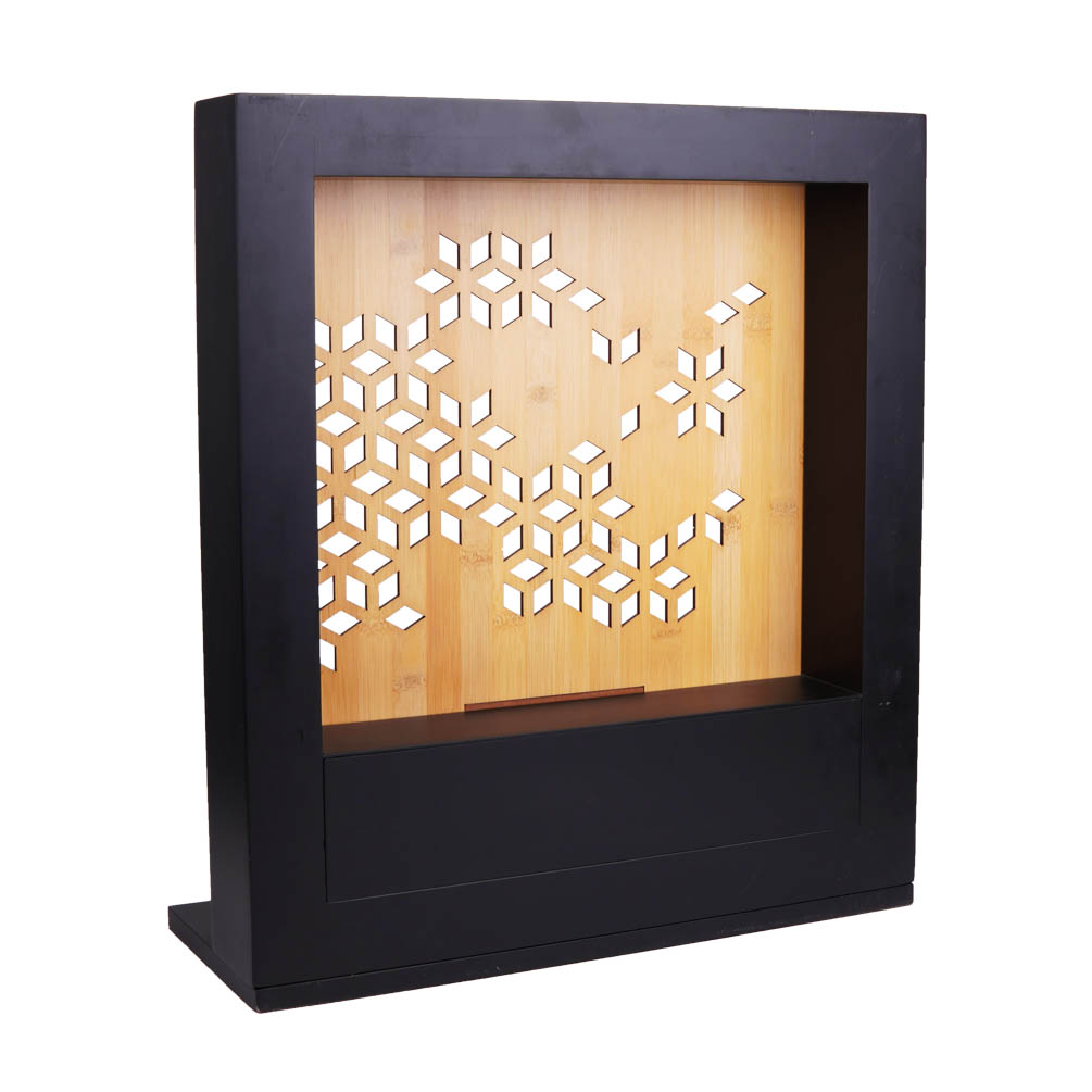 Vitrine aus Holz